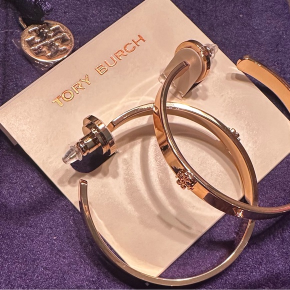 NEW Authentic Tory Burch Silver Kira Double Logo T Hoop Earrings - Picture 2 of 6